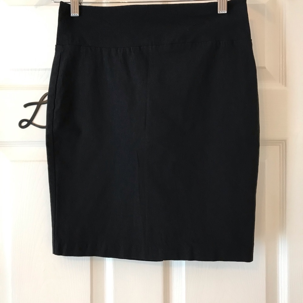 Black pencil skirt size LG Juniors